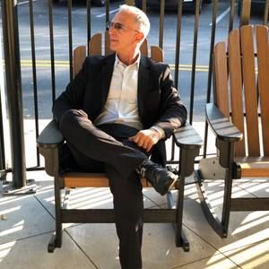 Meet your Posher, Moises